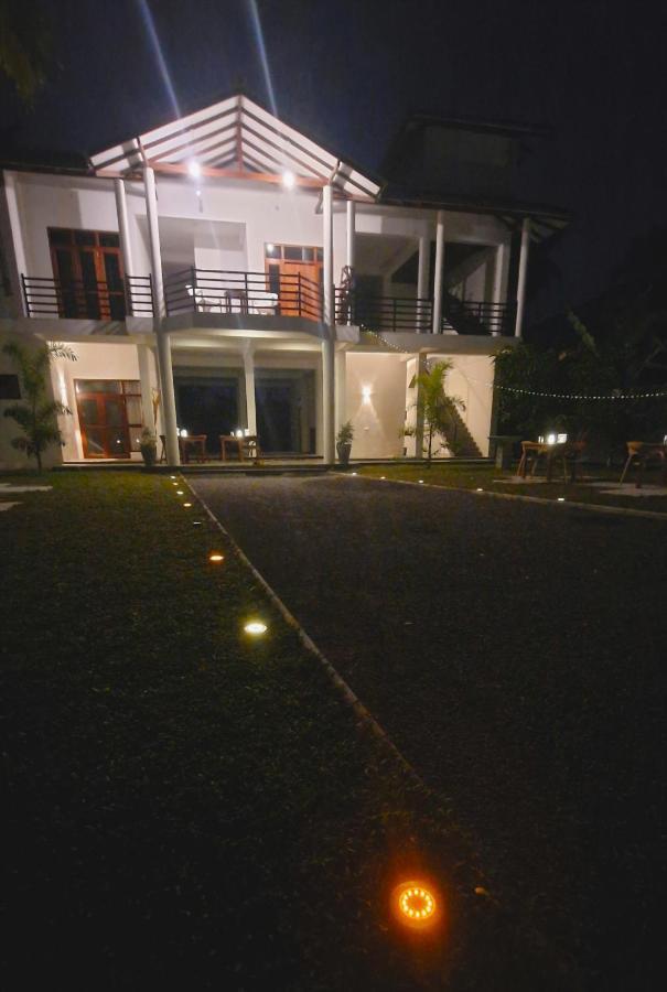 Mothership Tangalle Luaran gambar